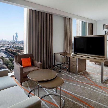 Doubletree Suites By Hilton - Riyadh Financial District Exterior photo