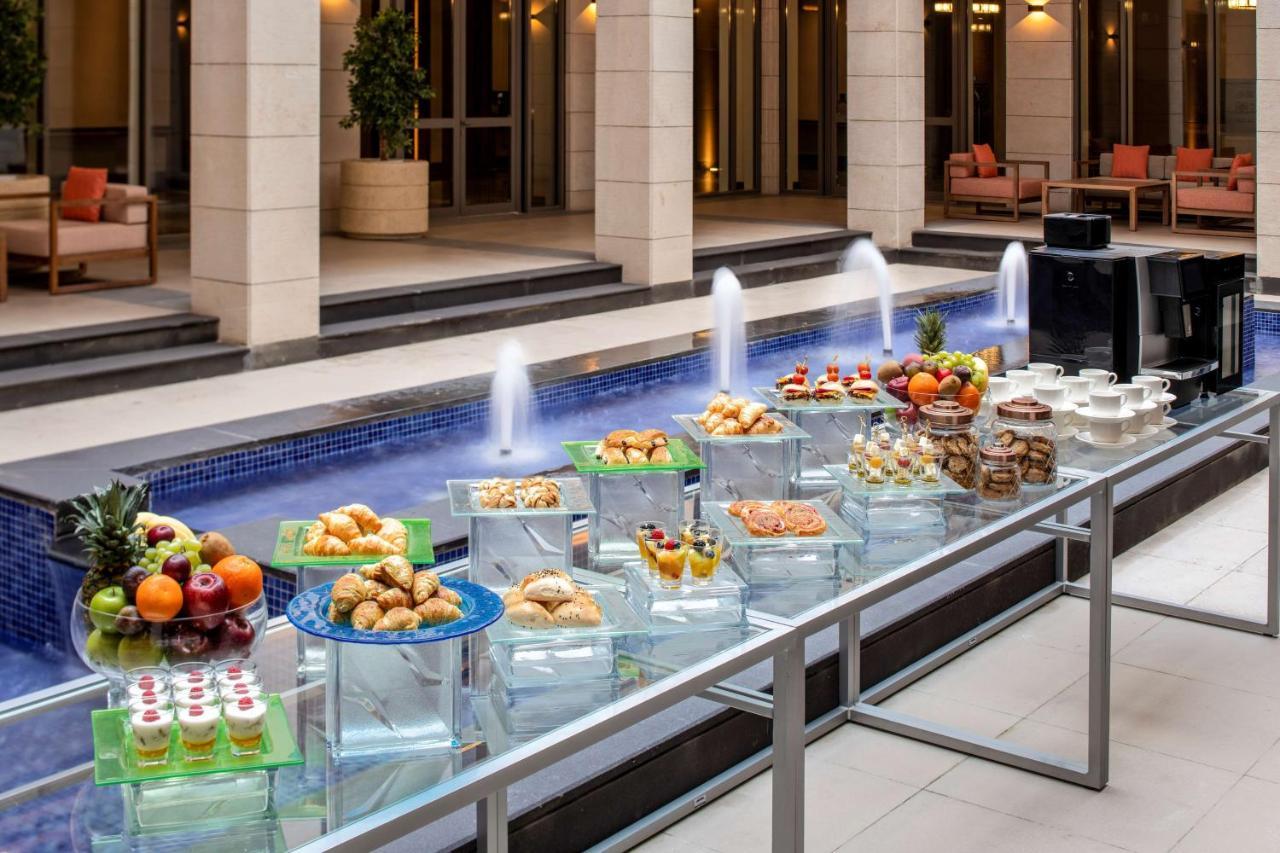 Doubletree Suites By Hilton - Riyadh Financial District Exterior photo